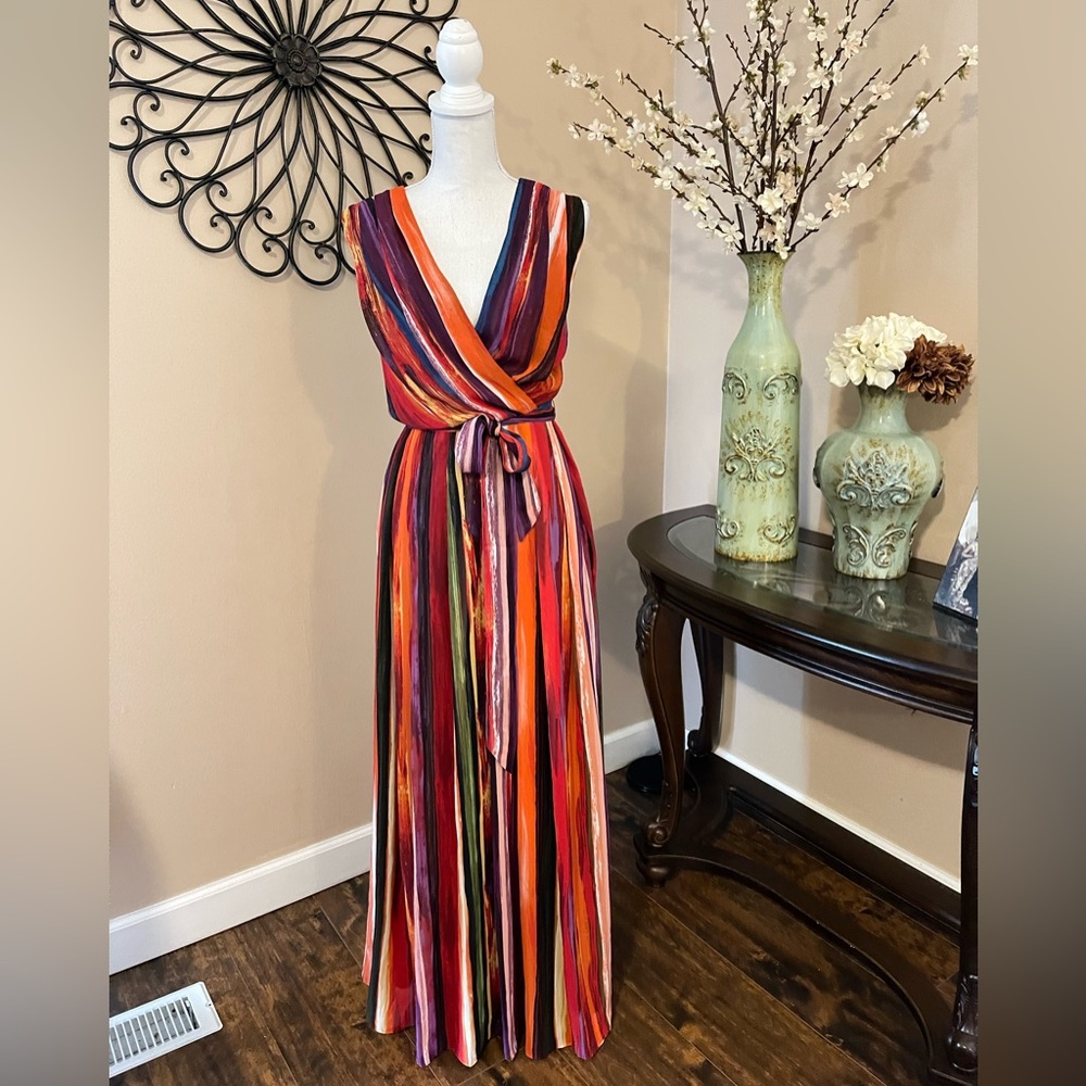 Donna Ricco Maxi Dress